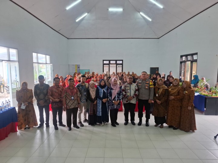 Syukuran Kampung KB GEMA KENCANA Kelurahan Sindang Sari.