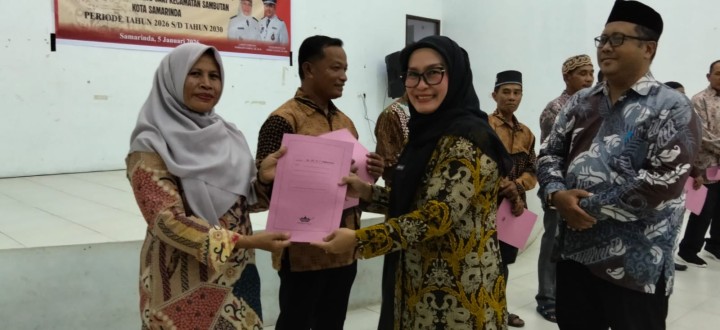 Pengukuhan Ketua RT terpilih dan Apresiasi serta pemberian penghargaan terhadap RT  dan pengurus PKK kelurahan Sindang sari yg purna tugas oleh camat sambutan, jajaran kelurahan,Bhabinkantibmas,Babinsa,ketua dan pengurus LPM,TPPKK ,Tokoh agama,tokoh masyarakat,para kader dan perwakilan warga masyarakat.