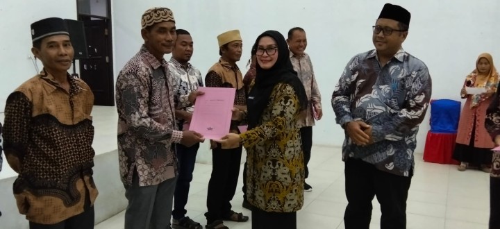 Pengukuhan Ketua RT terpilih dan Apresiasi serta pemberian penghargaan terhadap RT  dan pengurus PKK kelurahan Sindang sari yg purna tugas oleh camat sambutan, jajaran kelurahan,Bhabinkantibmas,Babinsa,ketua dan pengurus LPM,TPPKK ,Tokoh agama,tokoh masyarakat,para kader dan perwakilan warga masyarakat.