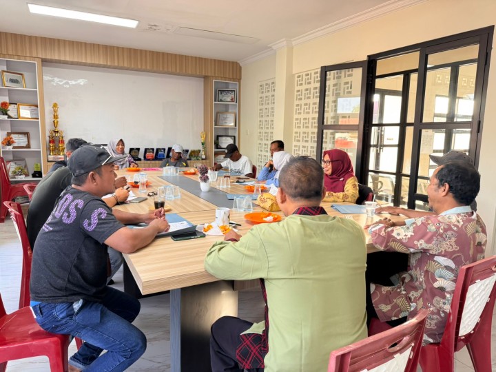 Rapat koordinasi ttg perubahan anggaran.PROBEBAYA.