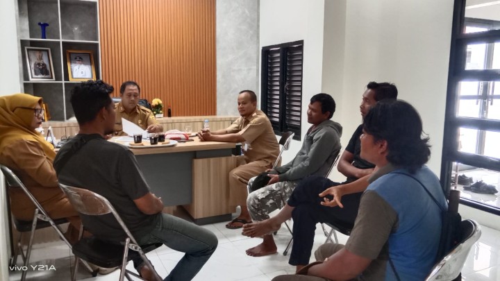 Rapat Internal Linmas Kelurahan Sindang Sari