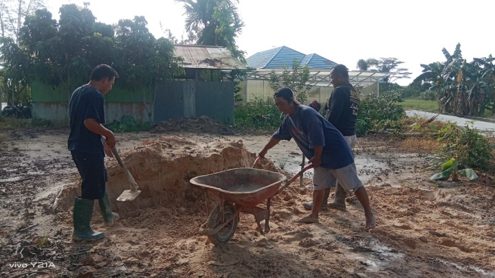 Kegiatan Gotong Royong bulanan di lingkungan masing-masing RT
