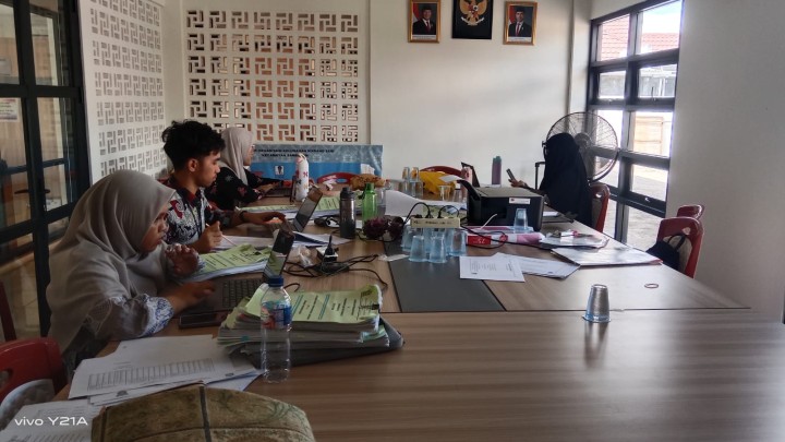 H-3 Tim audit Probebaya dari Inspektorat di Kelurahan Sindang Sari.
