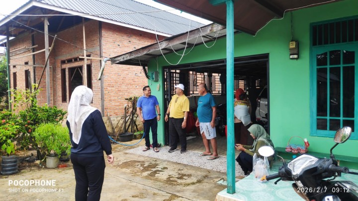 Kerja Bakti di Rumah sehat Kelurahan Sindang Sari Kecamatan Sambutan