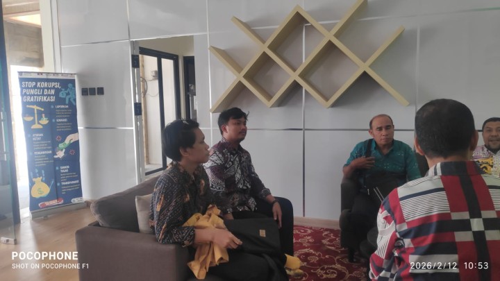 Menerima kunjungan Tim dari Disperindakop kota samarinda.