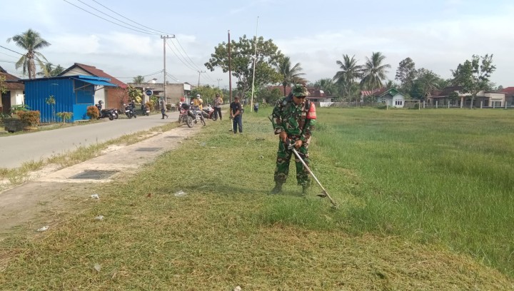 Kegiatan Gotong Royong bulanan lingkungan RT menyambut Bulan Suci Ramadhan