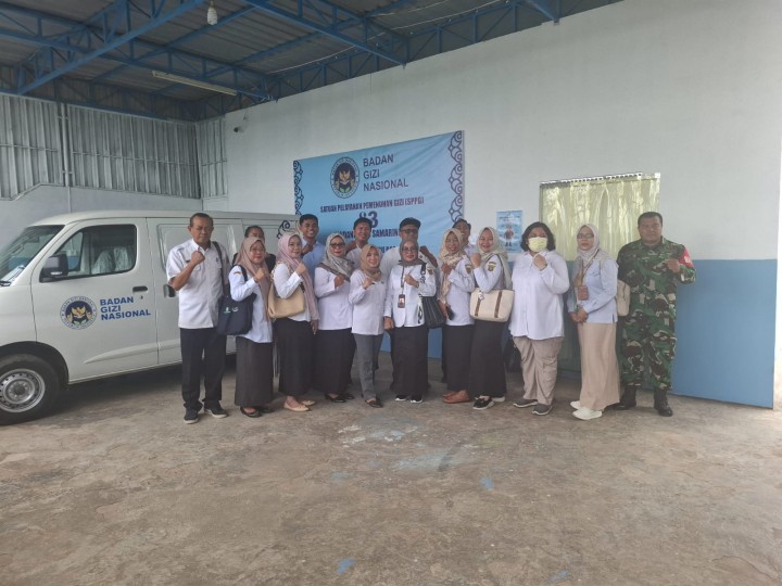 Kunjungan Dinas Provinsi dan BPOM di Dapur MBG Sindang Sari.