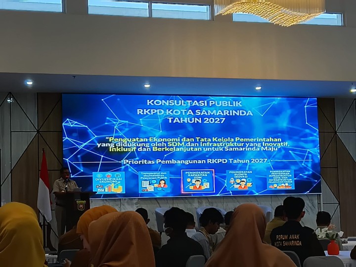 Menghadiri Konsultasi Publik ( RKPD )  Kota Samarinda Tahun 2027  Penguatan Ekonomi dan Tatakelola Pemerintahan