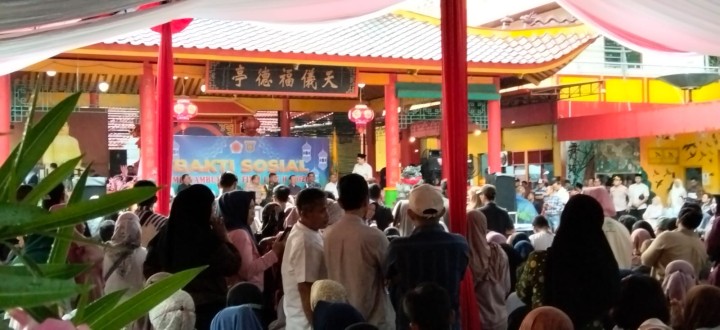 Bakti Sosial Pemerintah Kota Samarinda Bersama Yayasan Dharma Bakti.