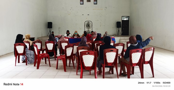 Kegiatan Posyandu Lansia di kelurahan Sindang sari.
