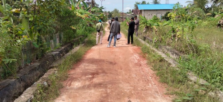 Pengukuran rencana relokasi pengerjaan sapras pelaksanaan kegiatan Probebaya di RT.1-10