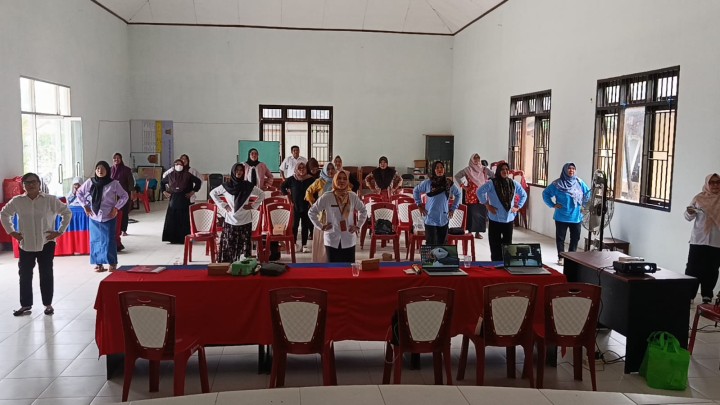 Sosialisasi pelatihan PHBS di Kelurahan Sindang Sari.