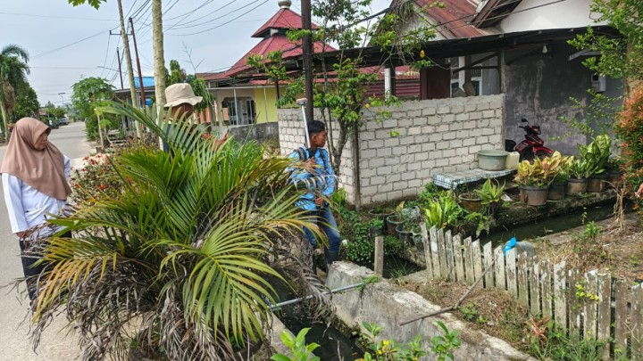 Pendampingan pengukuran tanah aset kelurahan oleh BPKAD lokus lahan Balai kelurahan,Lapangan Bola,serta lahan Kantor Kelurahan.