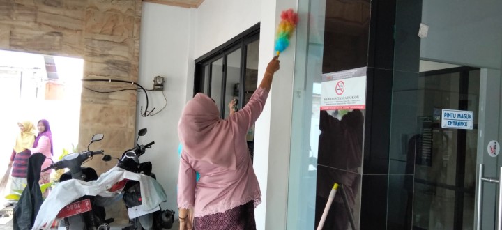 Kegiatan gerakan Indonesia Aman, sehat,resik dan indah (ASRI)  kantor Sindang Sari.