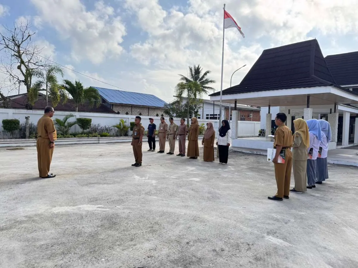 Rutinitas Apel Pagi Pemerintahan Kelurahan Sindang Sari