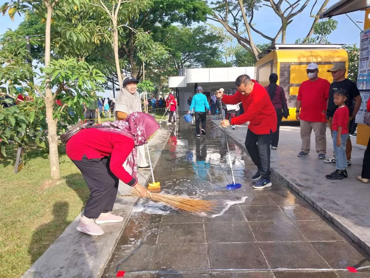 Gotong  Royong Teras Samarinda.