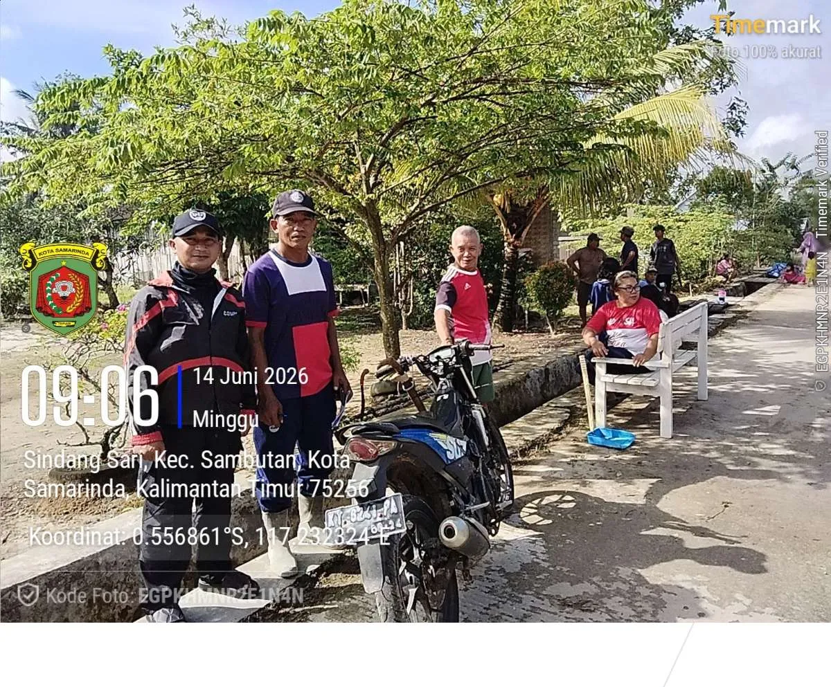 Kegiatan Gotong Royong Dwi Mingguan Lingkungan.