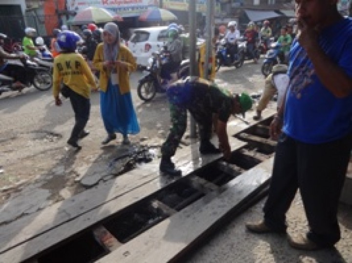 Kerja Bhakti / Jum'at Bersih  di Wilayah Kelurahan Sungai Dama