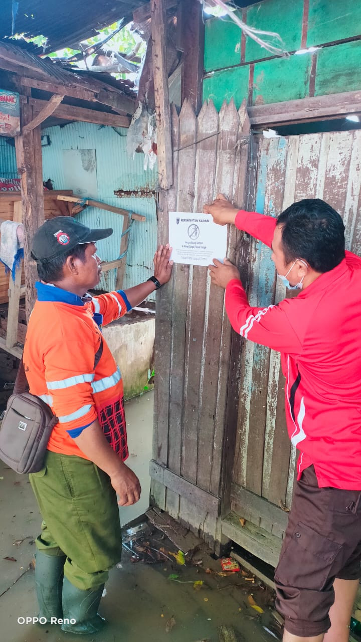 Kerja Bakti Pembersihan anak sungai karang mumus dekat pasar sungai dama lama Bersama Camat samarinda ilir, Perangkat Kelurahan (Lurah, Seklur, kasi ekobang, bendahara dan staf), DLH, LPM dan Warga