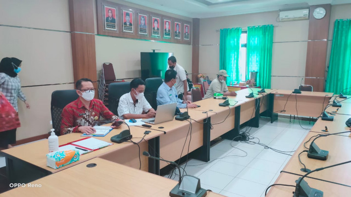 Rapat di Rumah Sakit Jiwa Daerah Atma Husada Mahakam terkait pembangunan Pintu gerbang utama dihadiri oleh Lurah dan Kasi Ekobang