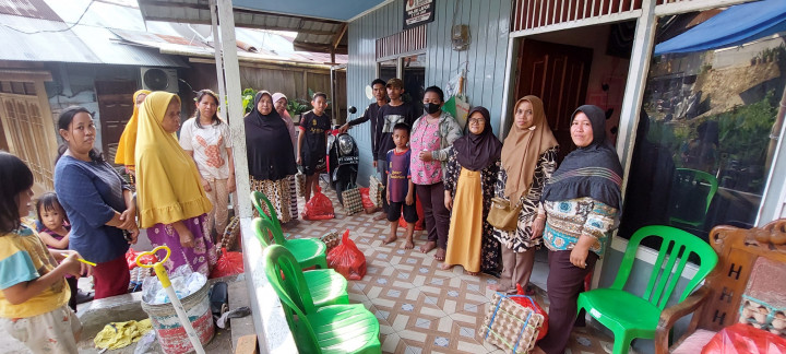 Pembagian sembako kegiatan probebaya anggaran perubahan di beberapa RT  Kelurahan Sungai Dama tahun 2022