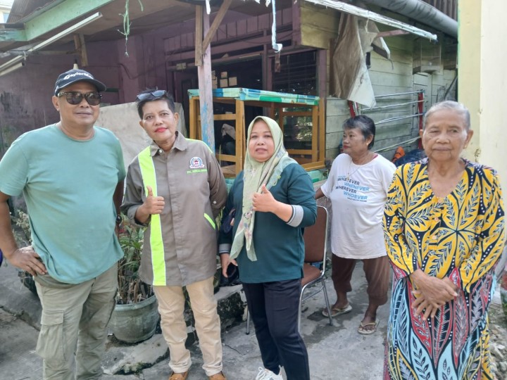 Kegiatan Gotong-royong Pemungutan Sampah  di Sungai Karang Mumus