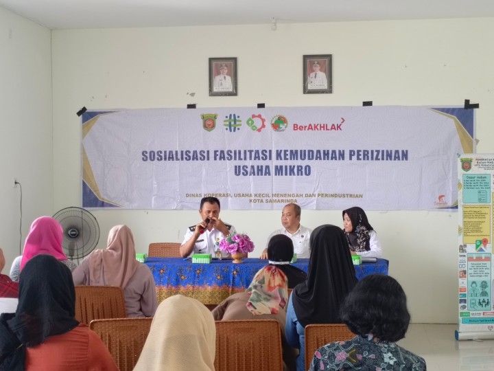 Kegiatan Sosialisasi Fasilitas Kemudahan Perizinan Usaha Mikro di Kelurahan Sungai Dama