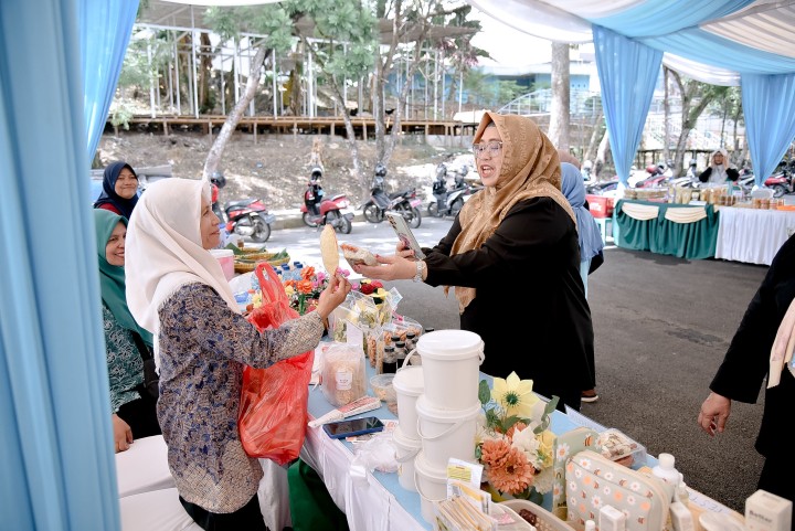 Ketua TP-PKK Kota Samarinda Ajak Perempuan Aktif Cegah Kanker Serviks Melalui Pemeriksaan Dini