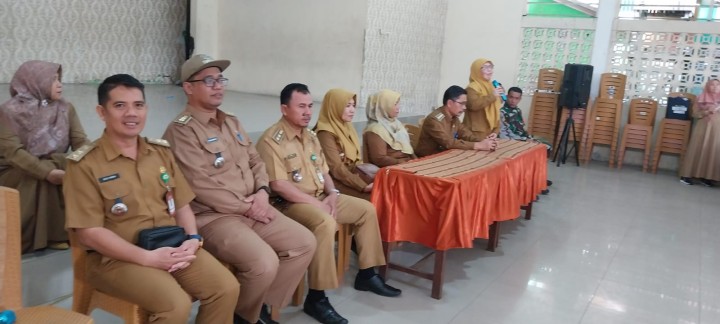 Menghadiri PIN serentak di SD N 05 Kecamatan Samarinda Ilir