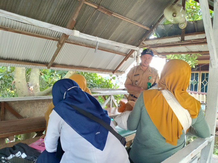 Pemberian Tetes Polio di RT 06, Bentuk Kepedulian Bersama