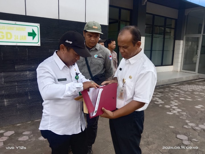 Kasi Pem Sungai Dama dan KJPB Lakukan Pengukuran Tanah di Rumah sakit Atma Husada"