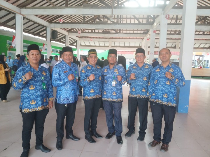 Menghadiri Upacara Bendera HUT RI ke - 79