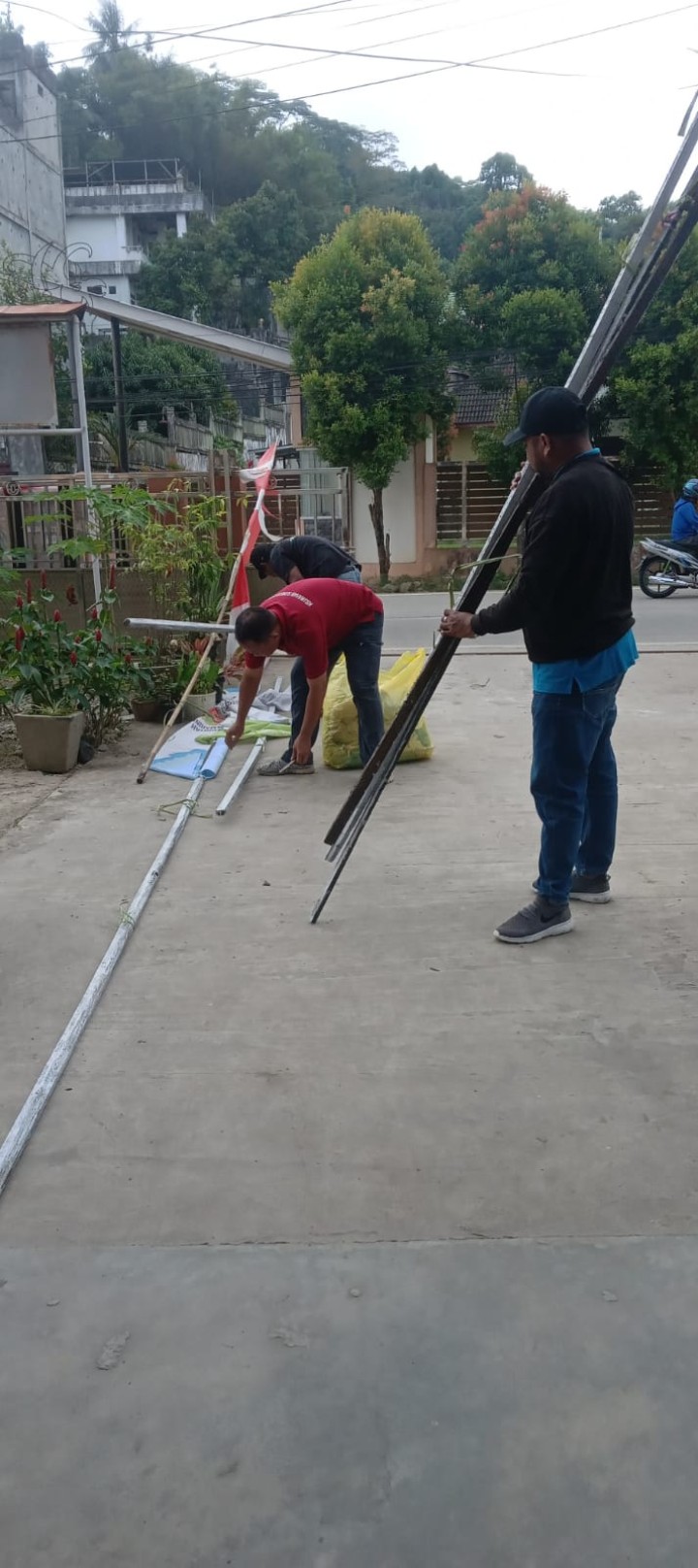 Menghidupkan Tradisi: Pelepasan Umbul-Umbul di Kelurahan Sungai Dama