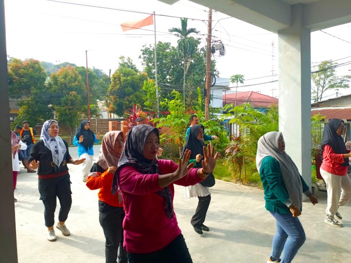 Semangat Sehat: Senam Jumat di Kelurahan Sungai Dama