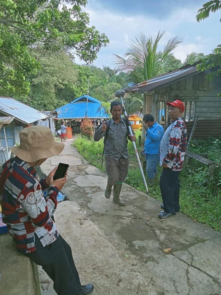 Pelaksanaan Tim Gabungan Untuk Pengukuran Tanah Warga DI RT.33
