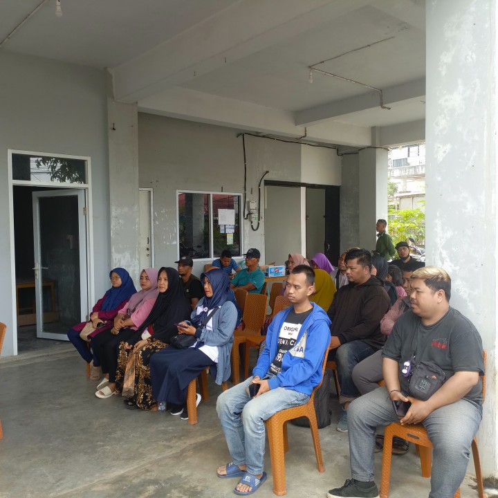 penandatanganan dan pemberkasan bedah rumah warga kelurahan Sungai Dama