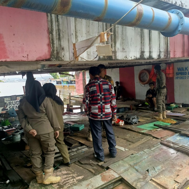Monitoring Pembongkaran Fasilitas Liar Di Kolong jembatan sungai dama