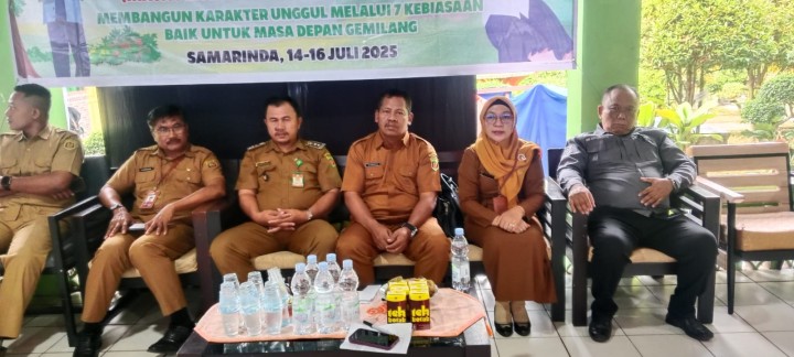 Menghadiri masa pengenalan lingkungan sekolah SMPN 21 samarinda