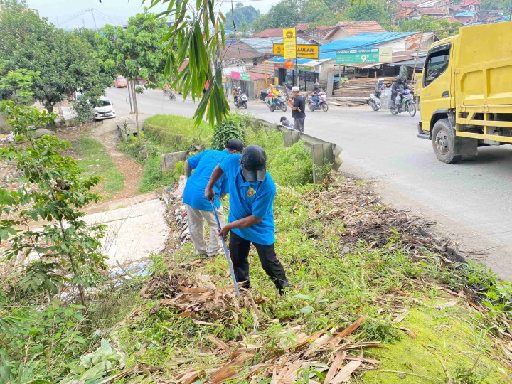 Kerja Bakti Bersama Di Jl Otista,Gunung Mangga