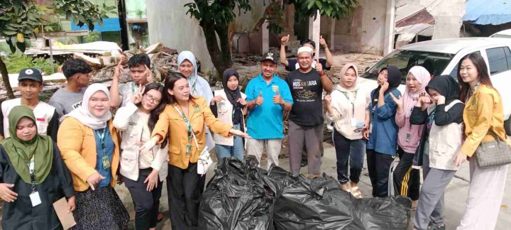 Kerja Bakti Bersama Di Jl Otista,Gunung Mangga