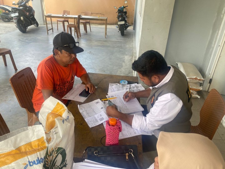 Distribusi Bantuan Pangan Di Kelurahan Sungai Dama Hari Kedua