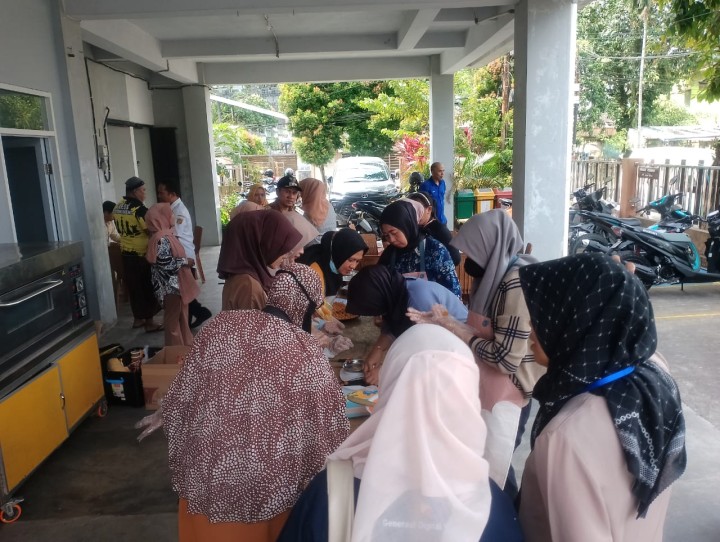 Kegiatan Probebaya Pelatihan Tata Boga Di Kelurahan Sungai Dama