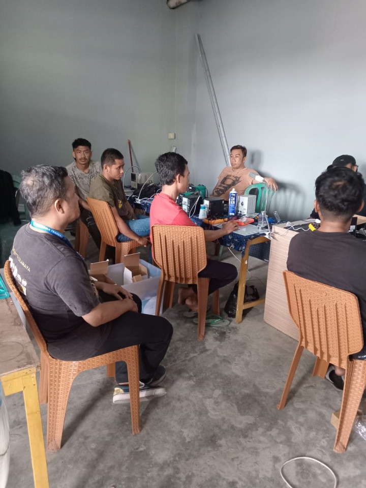 Kegiatan Probebaya Pelatihan Service HP Di Kelurahan Sungai Dama