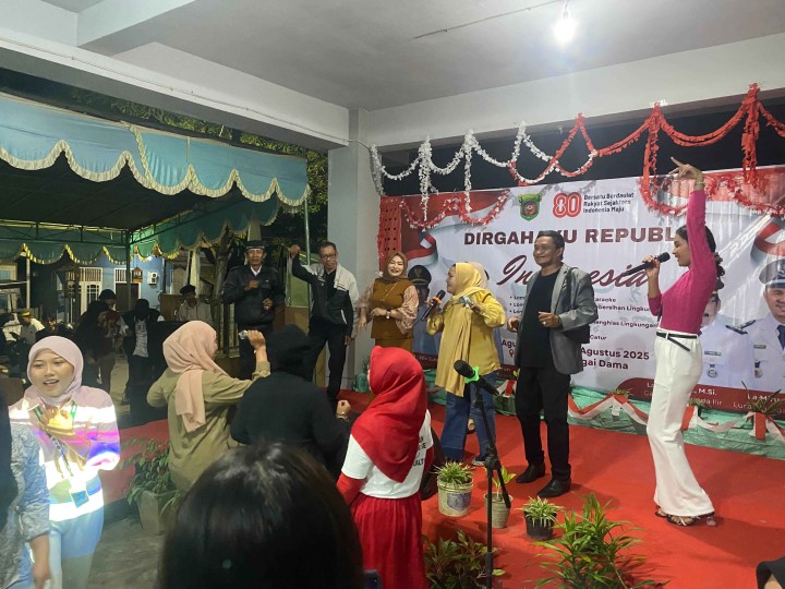 Lomba Karaoke "(Sungai Dama Idol)" Di Kelurahan Sungai Dama
