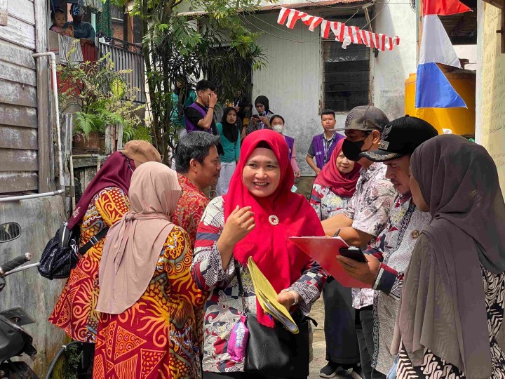 Mendampingi Tim Kecamatan Samarinda Ilir Terkait Penilaian Lomba Kebersihan Dan Kemeriahan Lingkungan Di RT 08 DAN 03