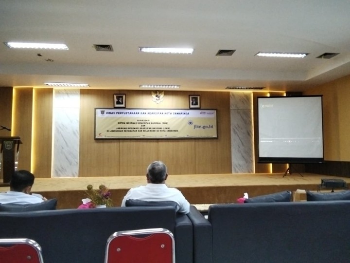 Sosialisasi Sistem Informasi Kearsipan Nasional dan Jaringan Informasi Kearsipan Nasional di Lingkungan Kecamatan dan Kelurahan Sekota Samarinda