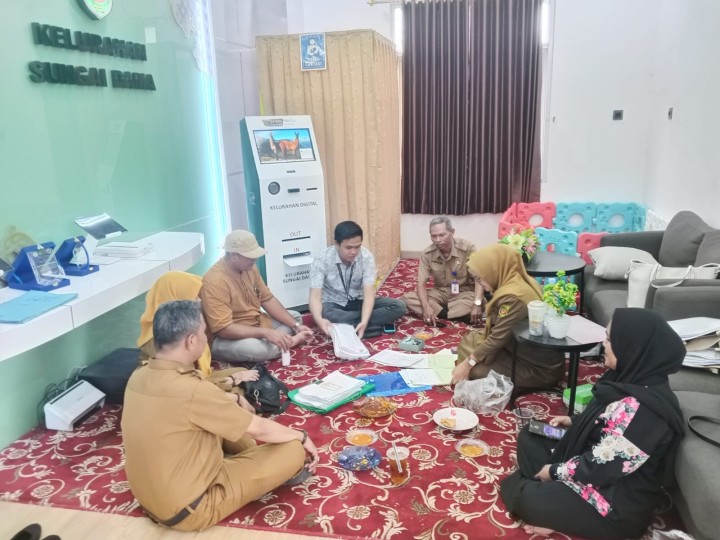 Rapat Koordinasi RT.29 Dan RT.30 Mengenai Probebaya Award Tahun 2024 Dan Dilaksanakan Tahun 2025