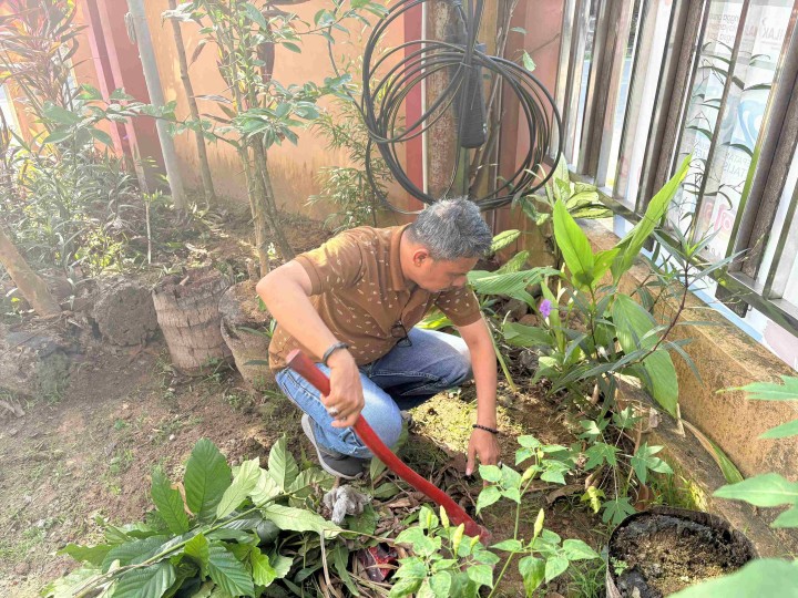 Gotong Royong Di Kantor Kelurahan Sungai Dama