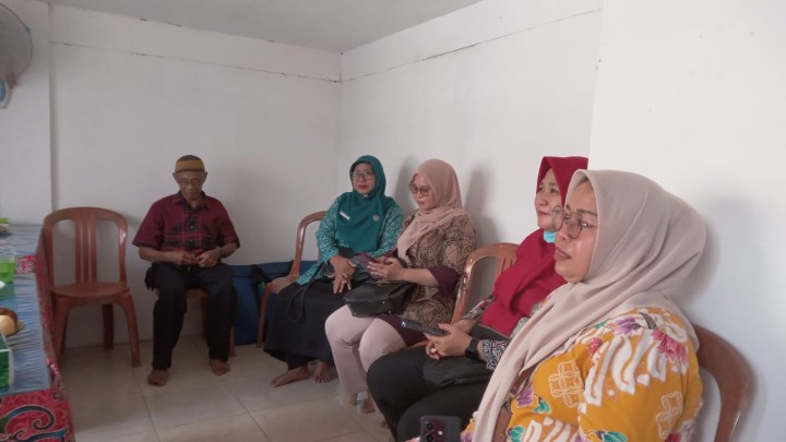 Kunjungan Sekcam Samarinda Ilir dan Puskesmas ke Posyandu Kenanga 2 Kelurahan Sungai Dama