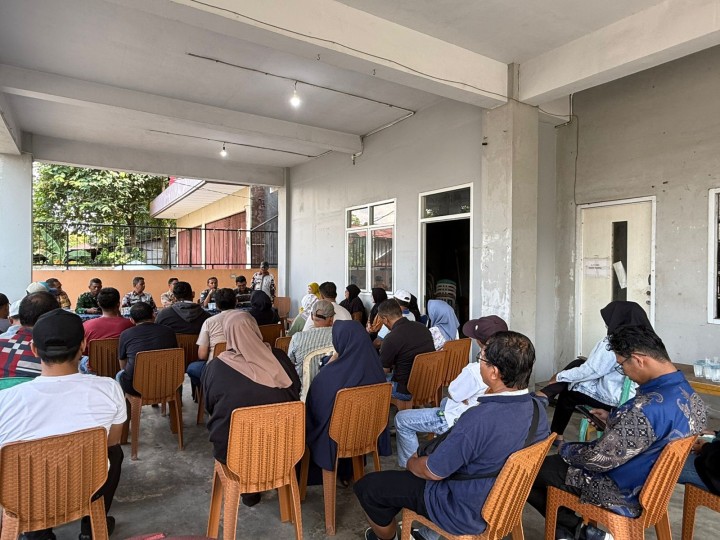 Rapat Koordinasi Mengenai Keluhan Warga Yang Terkena Dampak Pergeseran Tanah Di RT.19 Kelurahan Sungai Dama